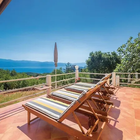 Holiday home With Sea View Vrbnik (Primorje-Gorski Kotar)